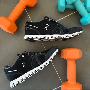 On Running Cloud - Men’s 7/Women’s 8.5